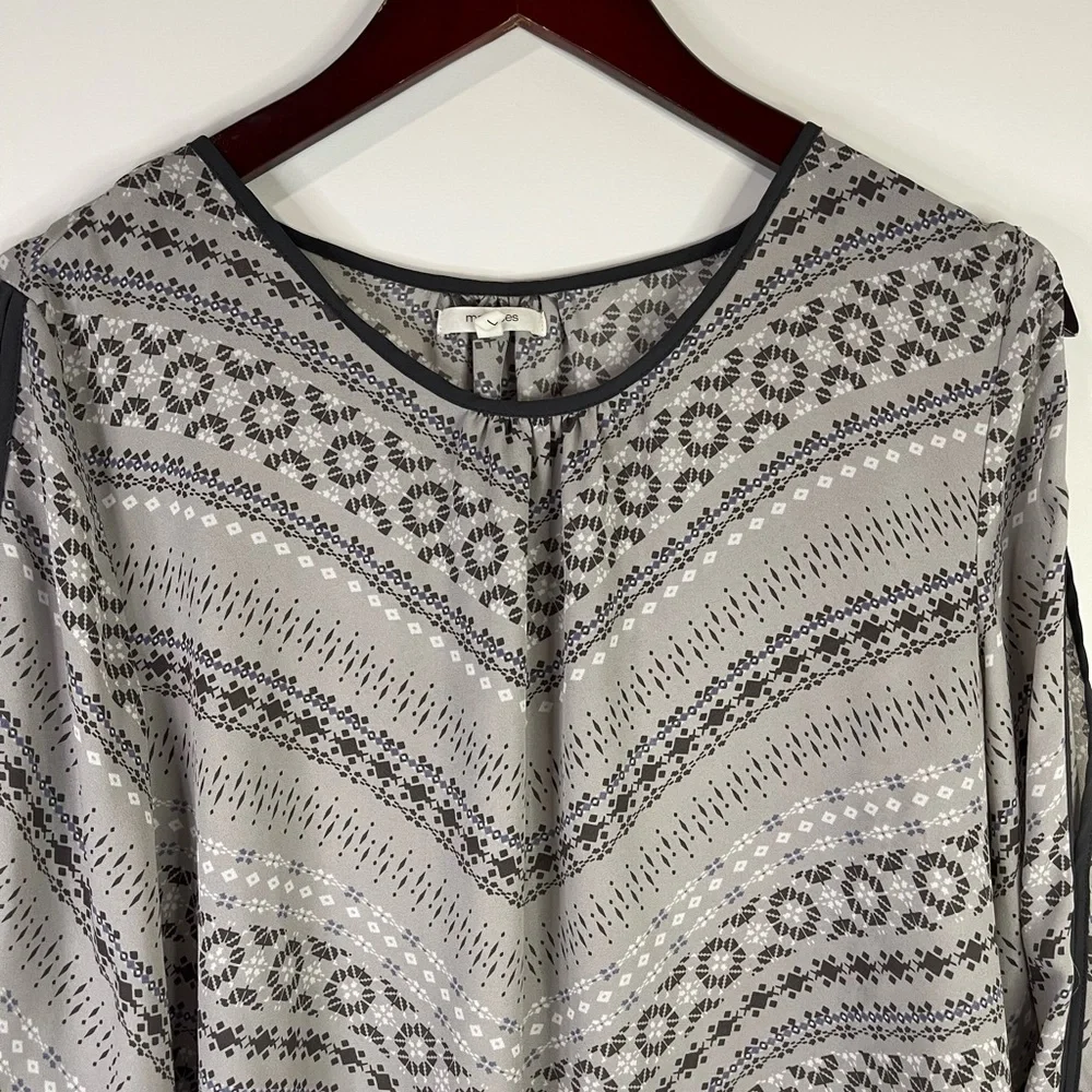 Maurices Light Gray Patterned Long Sleeve open shoulder Blouse - Picture 6 of 11